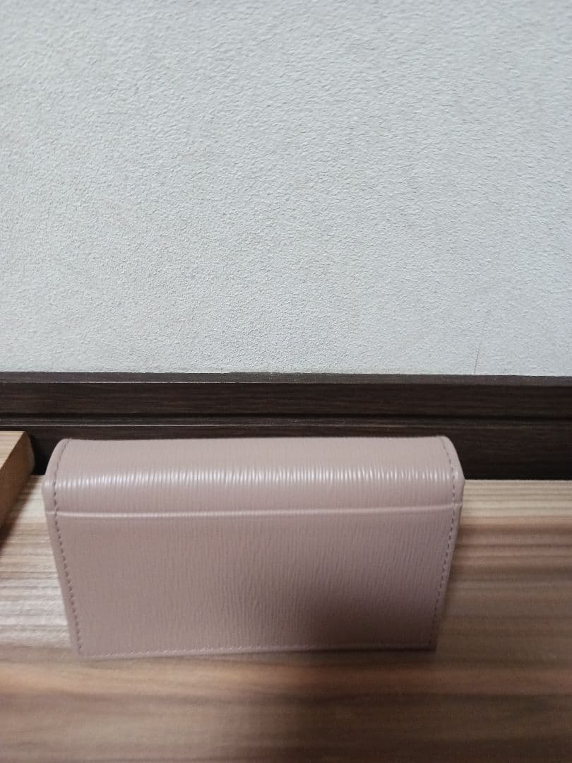 週末限定最終値下げ！PRADA 名刺入れ