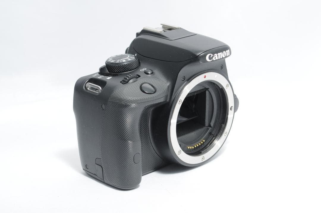 お子様を綺麗に❗️Canon Kiss X7✨小型・軽量で届いてすぐに使える