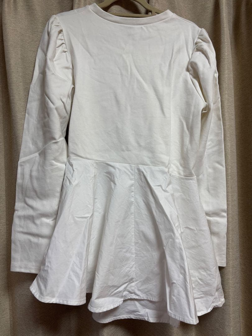 アダムエロペ　フリルペプラムロングスリーブカットソー