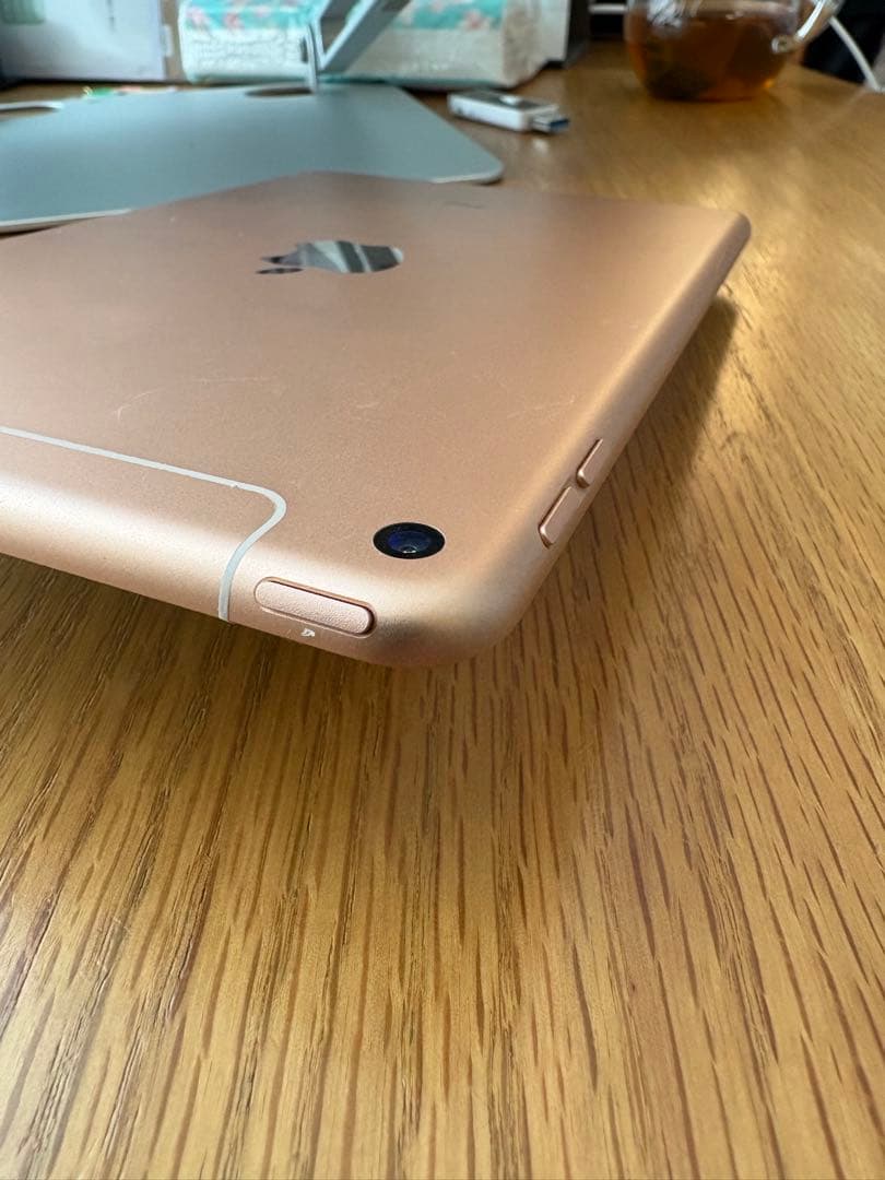 ゴールド iPad本体