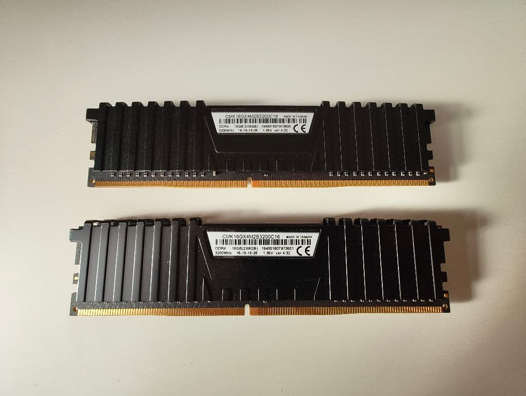 メモリー Vengeance LPX DDR4 16GB(8x2) 3200MHz