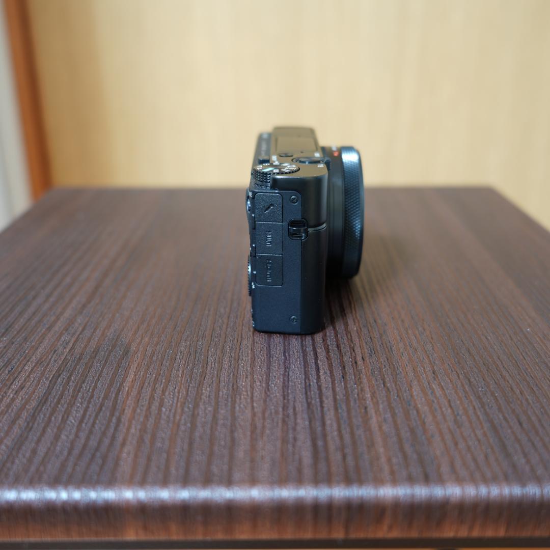 SONY サイバーショット DSC-RX100M7