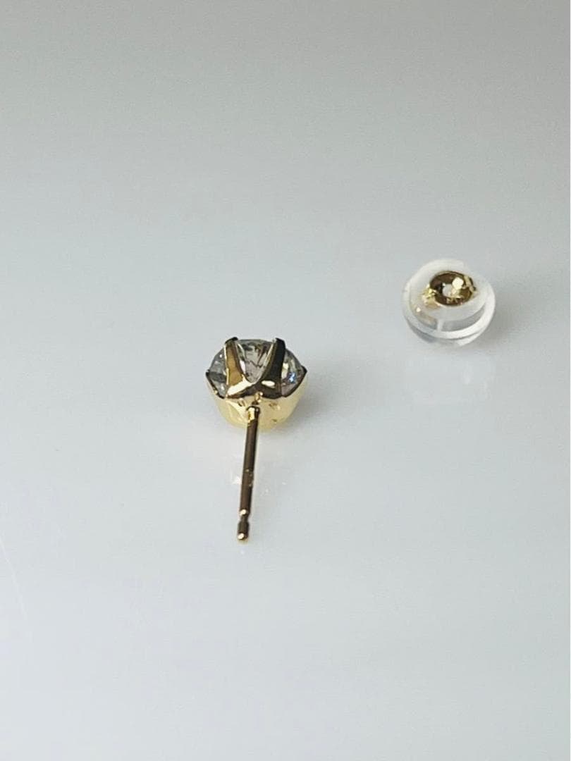 0.5ct K18天然ダイヤモンド片耳ピアス　中央宝石研究所ソーティング付き