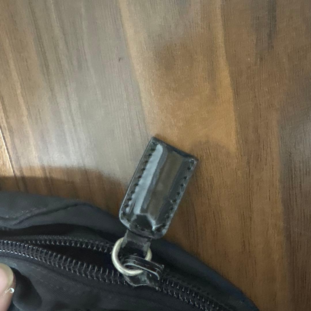 V*e様 PRADA ブラック ハンドバッグ