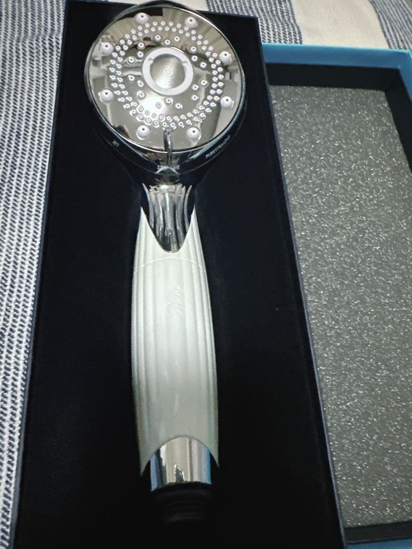【未使用品】リファ　ファインバブルピュアReFa ホワイト　シャワーヘッド　美容