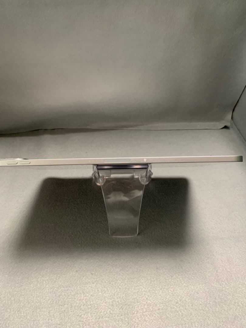 美品　Wi-Fi版　iPad Pro 11インチ 第4世代(M2)　256GB