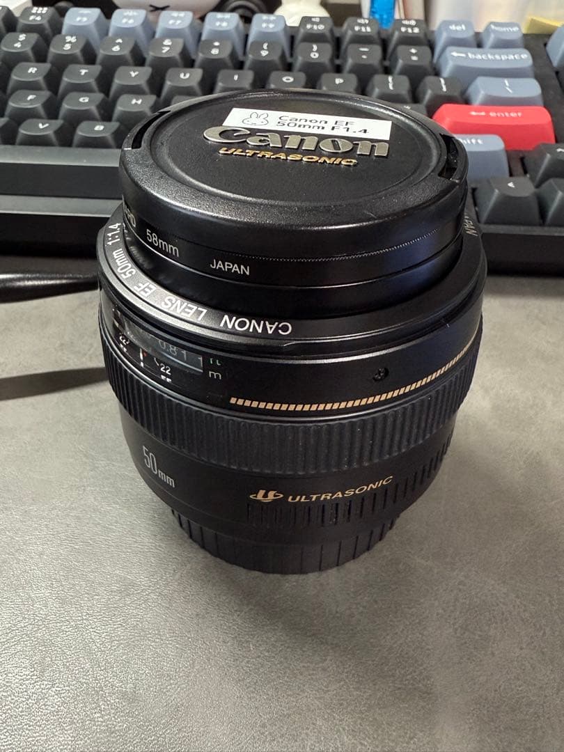 Canon EF 50mm f/1.4 USM フード、フィルター付