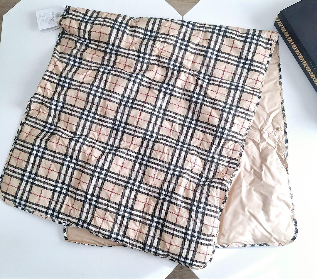 [新品]BURBERRY 羽毛ひざ掛け(肩当て) 150×70cm