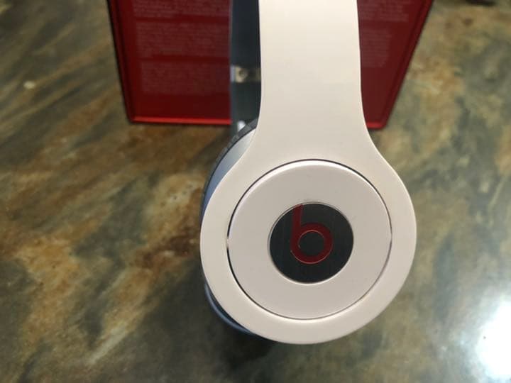ヘッドホン Beats by Dr Dre BT ON SOLOHD WHT