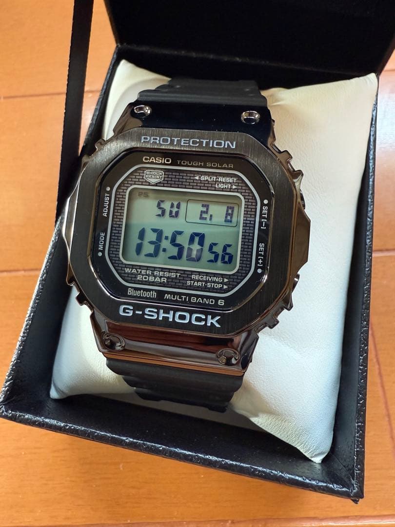 美品 CASIO G-SHOCK GMW-B5000G-1JF ソーラー電波