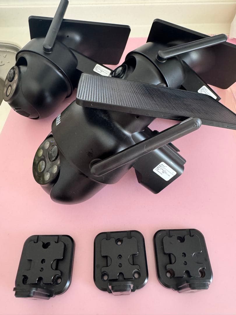充電不要　配線不要　AR-W606 ソーラー防犯カメラ 3台セット 黒