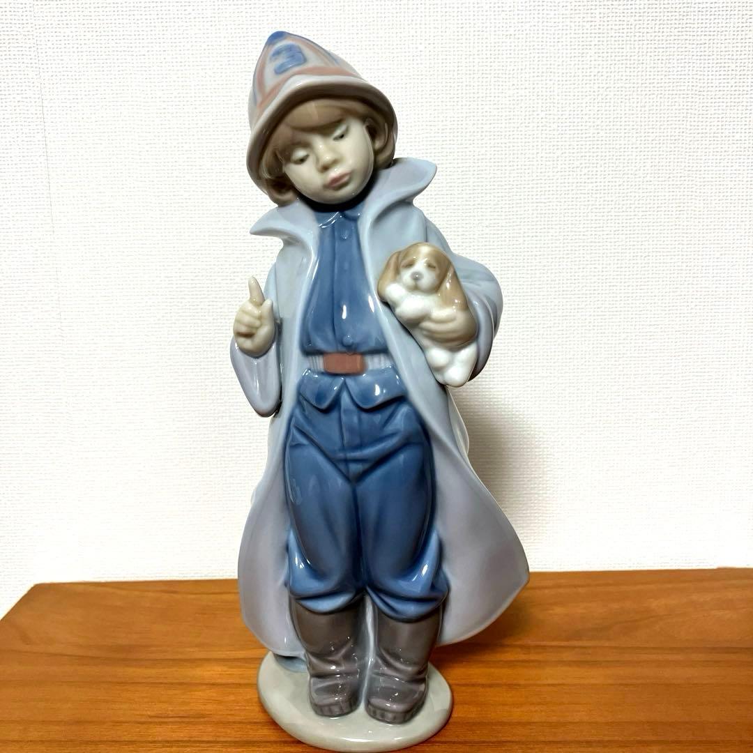 リヤドロ #6334 小さな消防士　美品