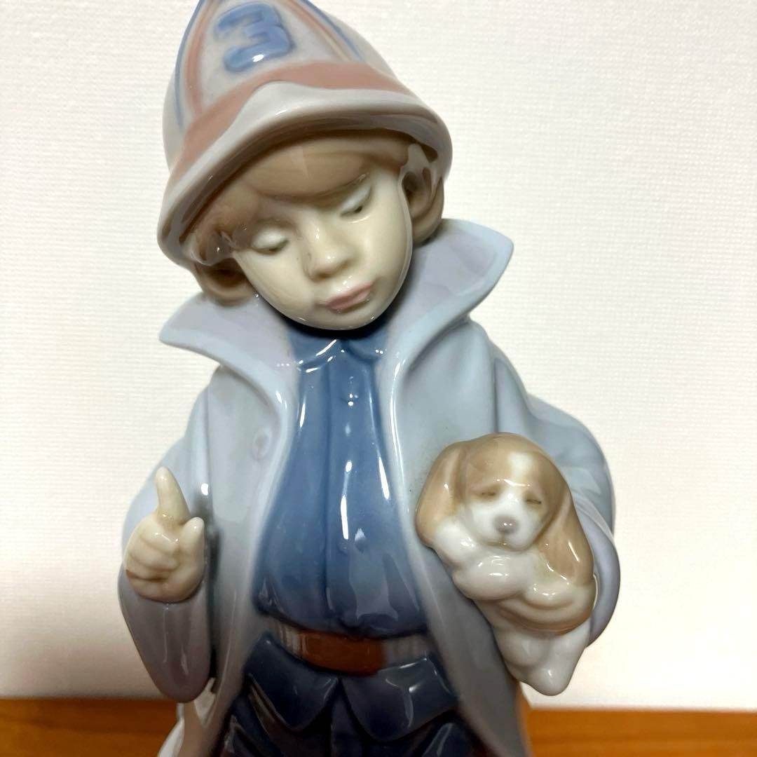 リヤドロ #6334 小さな消防士　美品