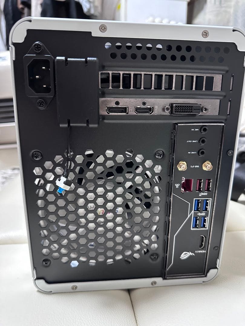 PC Ryzen3 3300X & GTX1660、コンパクトゲーミング