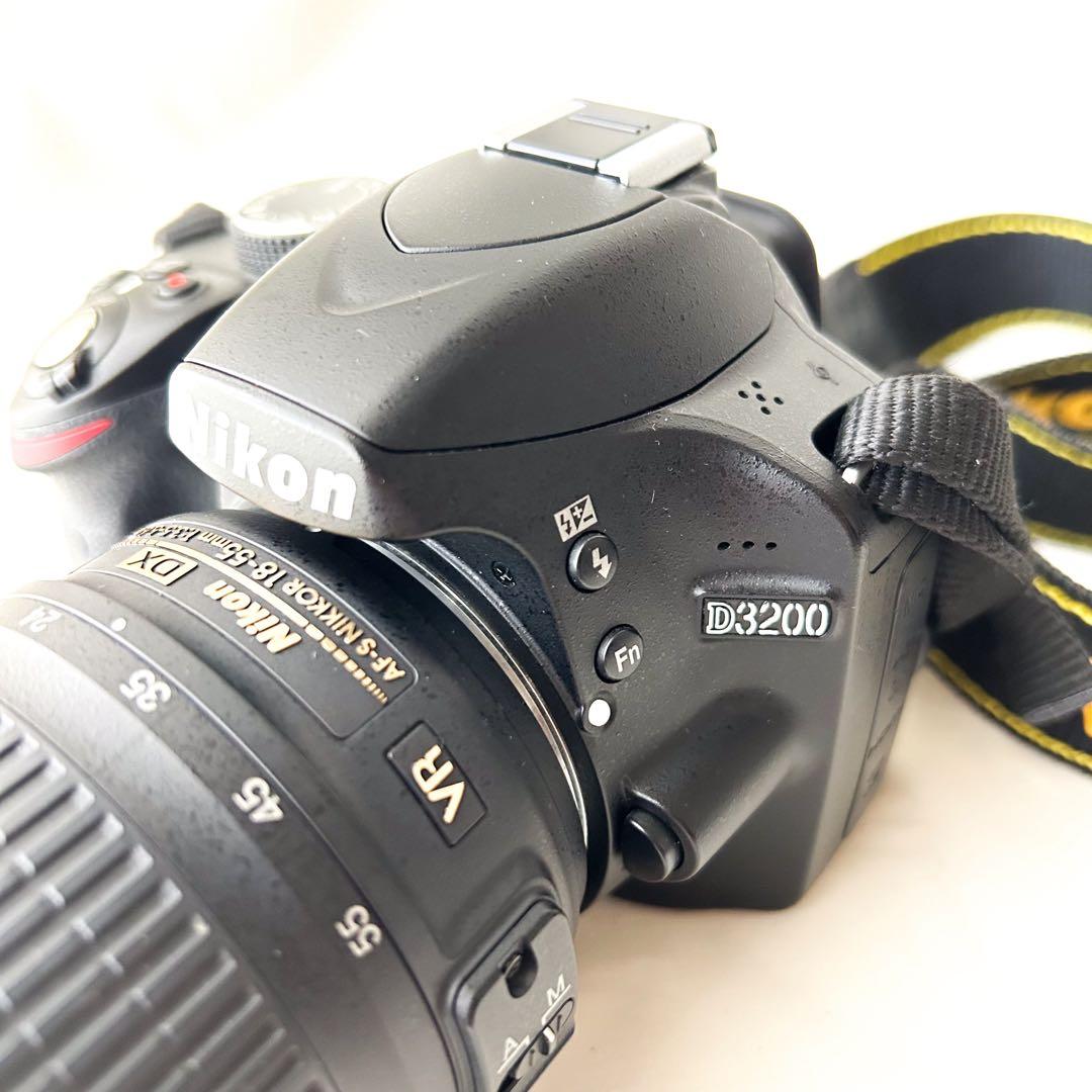 【最終値下げ】Nikon D3200 ニコン 一眼レフカメラ　ダブルレンズキット