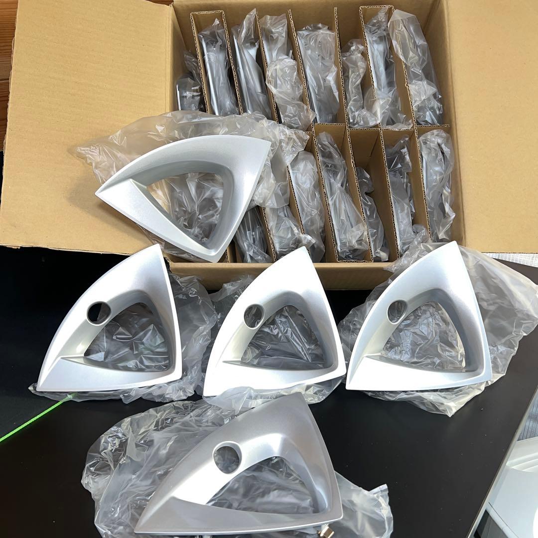 トヨタ純正 50系プリウス ホイールアクセントピース