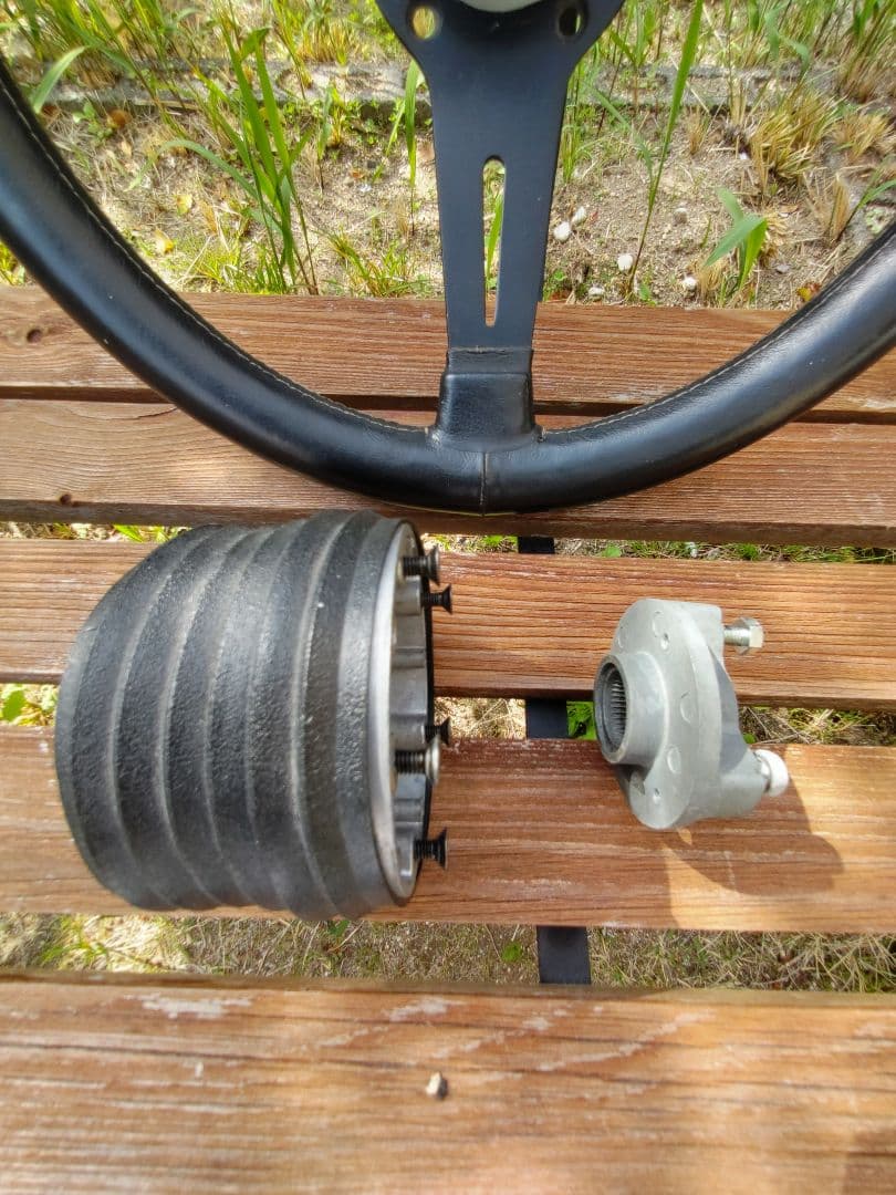 ぱぴこ！アメリカ製グランツ（GRANT）革巻きGTステアリングボス付当時物