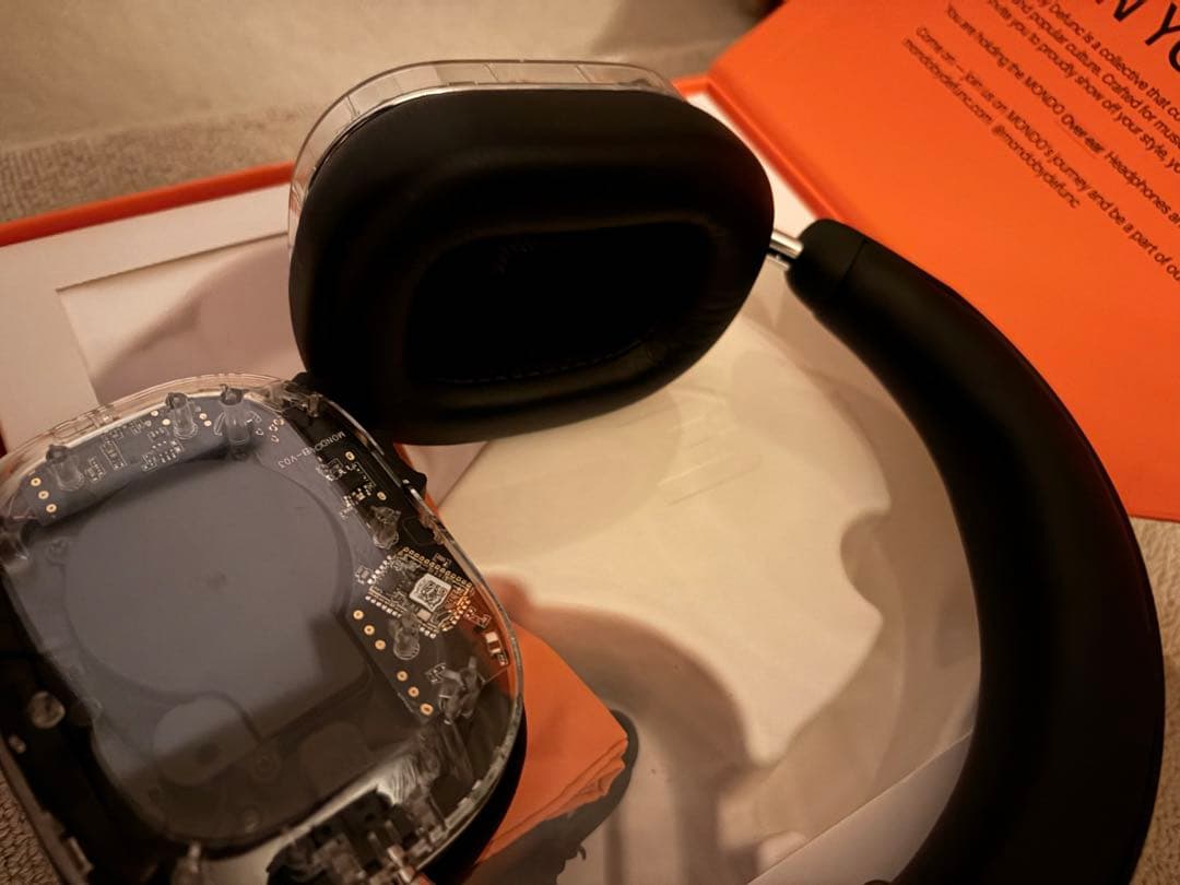 MONDO OVER EAR ワイヤレスヘッドホン