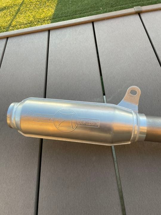 ゼファー400マフラーモリワキ