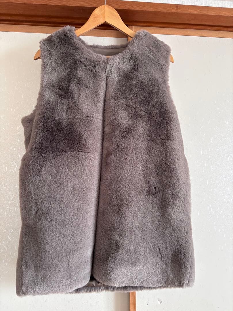 未使用近　Whim Gazettee エコファージレ　グレージュ