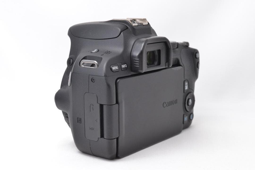 ■ 美品 ■ キャノン　Canon Kiss X9 レンズキット