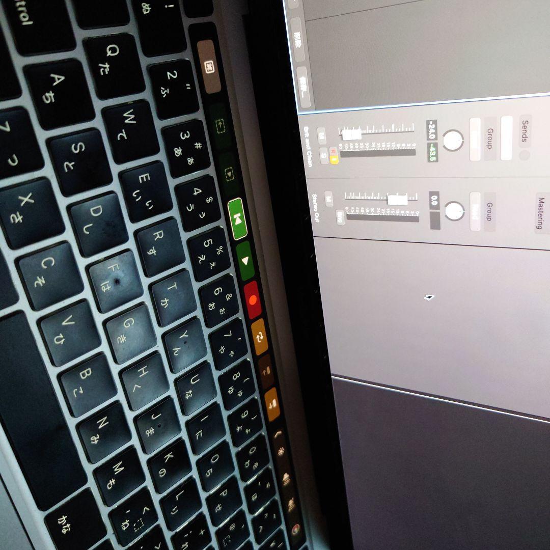 【週末限定値下げ中】MacBookPro M2 16GB 256GB 13.3㌅