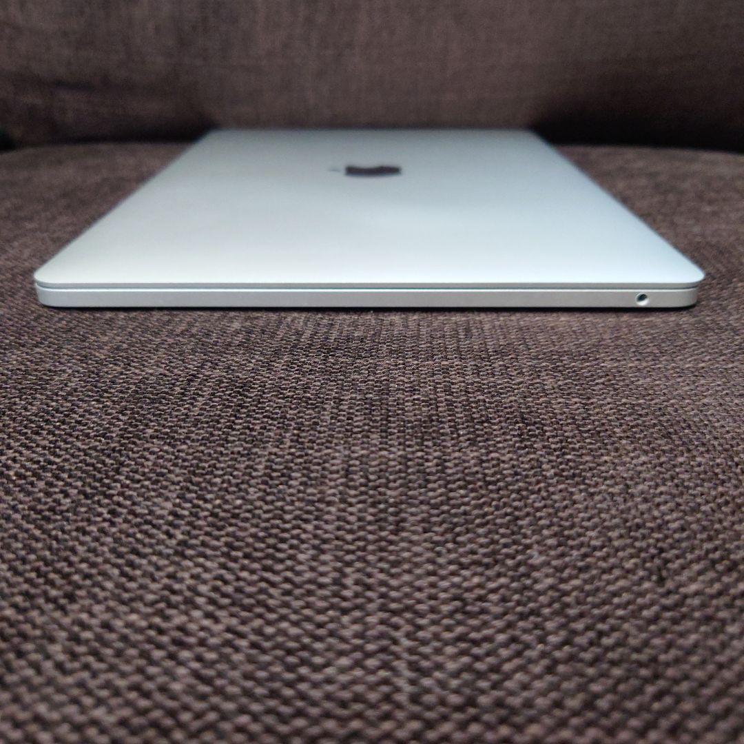 【週末限定値下げ中】MacBookPro M2 16GB 256GB 13.3㌅