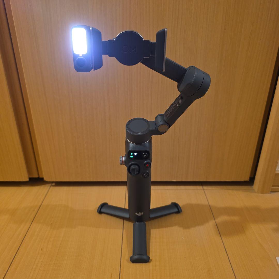 【ほぼ未使用】DJI Osmo Mobile 8 スマートフォンスタビライザー
