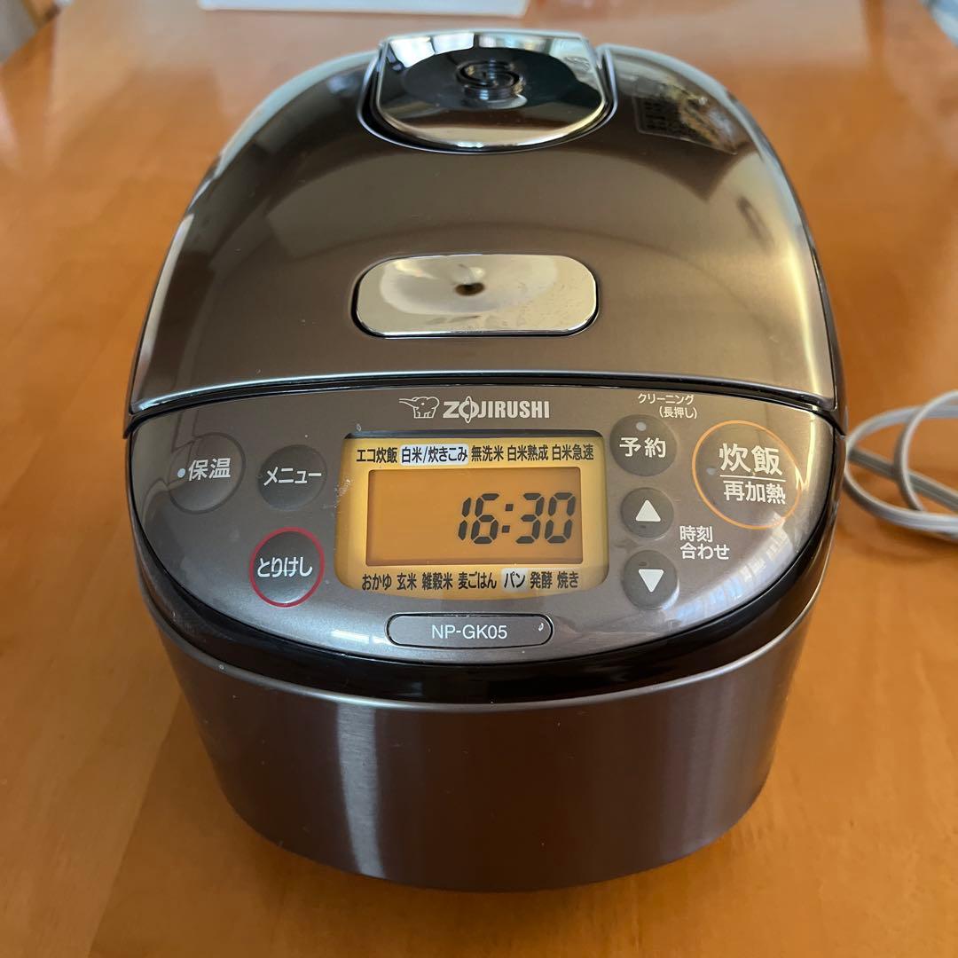 美品 象印 IH炊飯器 3合 NP-GK05 2023年製