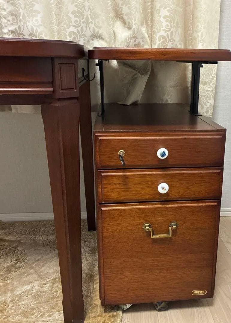 maruni サイドテーブル 引き出し　鍵付き　袖机　キャスター付　マルニ家具