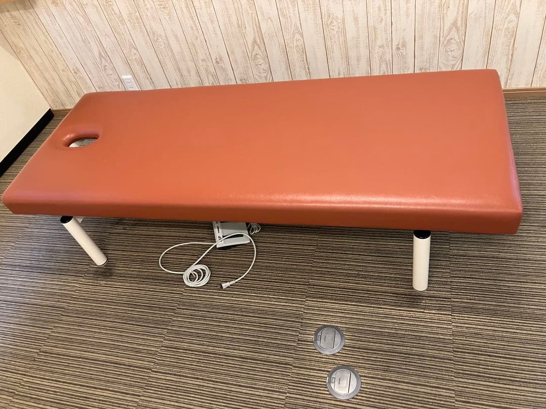 高田電動ベッドレザーライトブラウン180×70×45〜83新品クッション付き