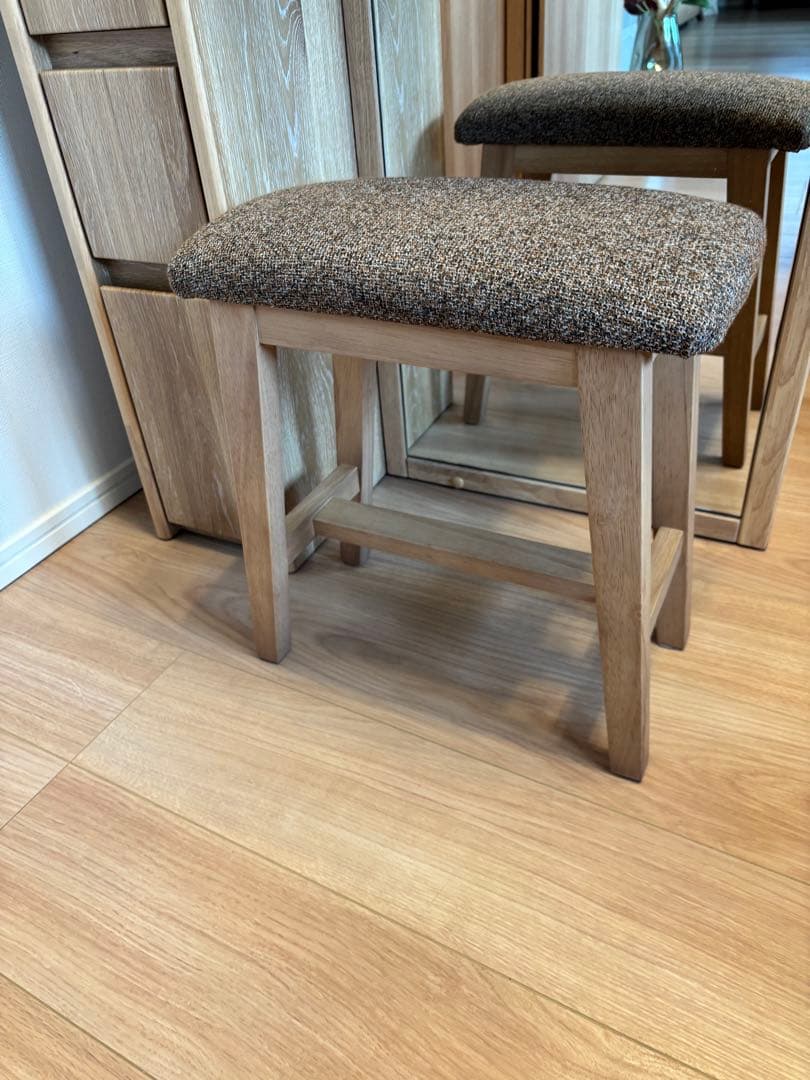 【美品】LIVING HOUSE 姿見ドレッサー 椅子付き
