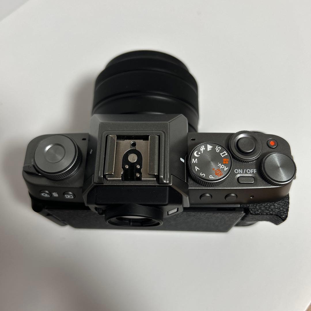 Fujifilm X-T200 シルバー　XC 15-45mm