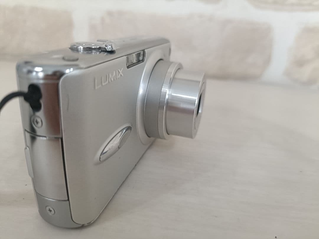 【美品♪】Panasonic DMC-FX01 デジタルカメラ　動作確認済み