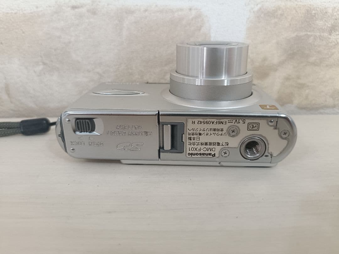 【美品♪】Panasonic DMC-FX01 デジタルカメラ　動作確認済み