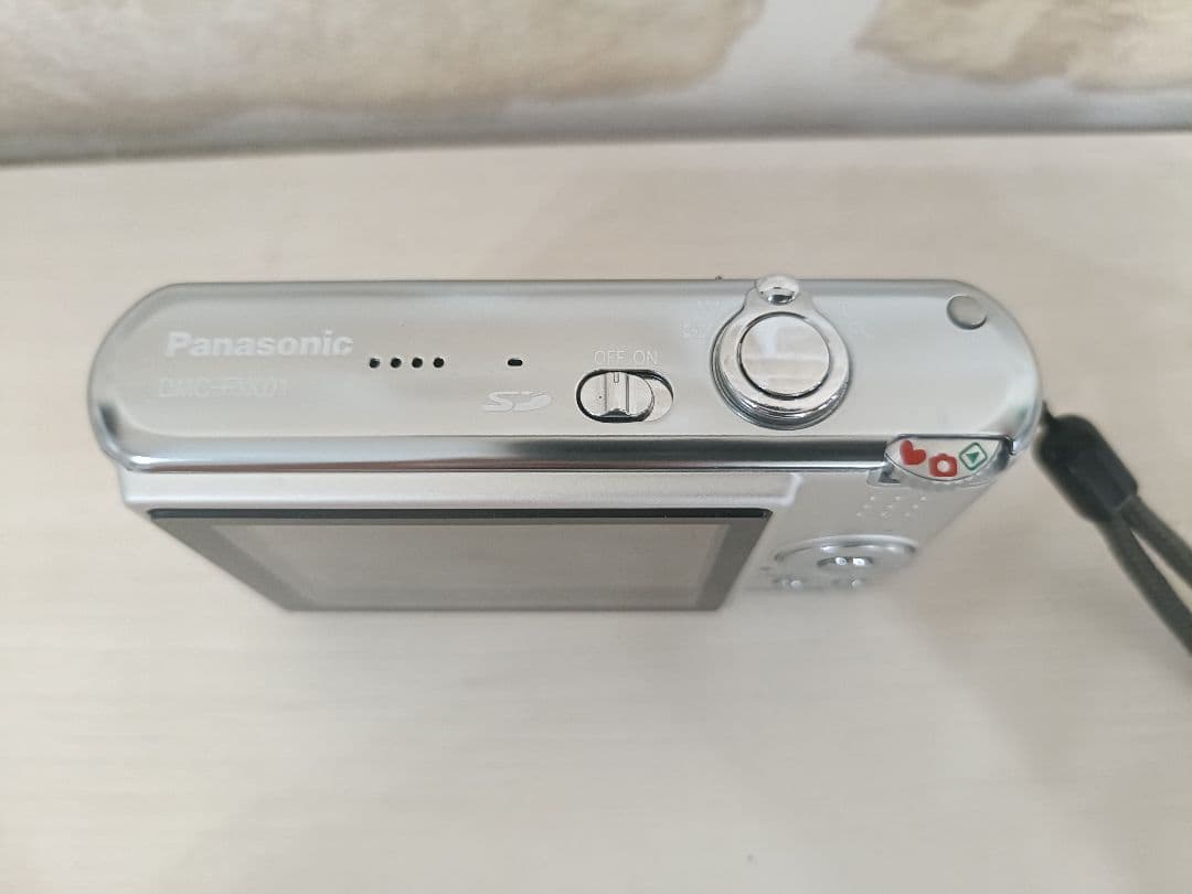 【美品♪】Panasonic DMC-FX01 デジタルカメラ　動作確認済み