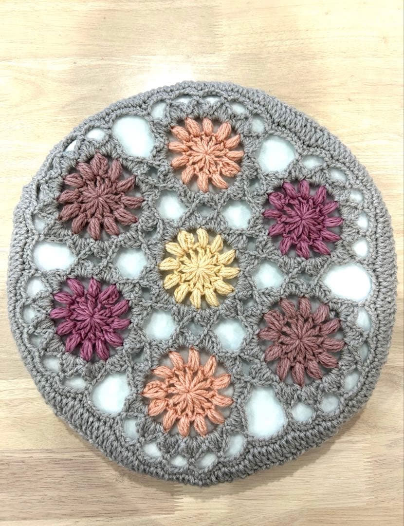 taka様　手編み　モチーフ編み　丸クッション座布団カバー