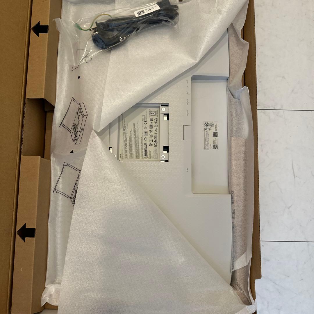 ディスプレイ・モニター本体 Dell S2722QC