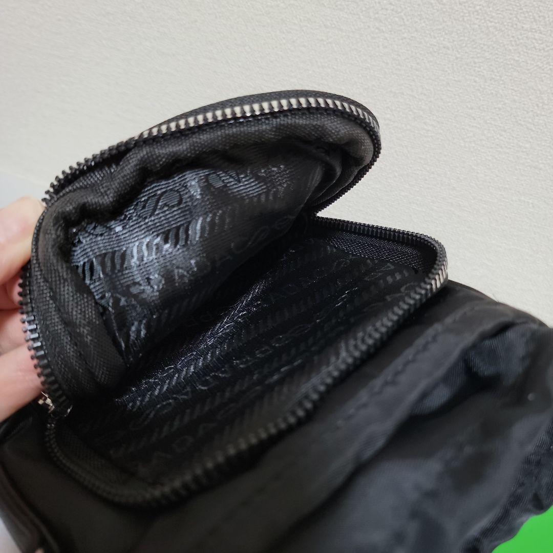 PRADA 黒 ナイロン ショルダーバッグ