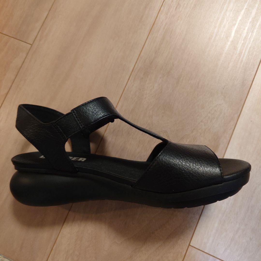 CAMPER ブラック サンダル オープントゥ