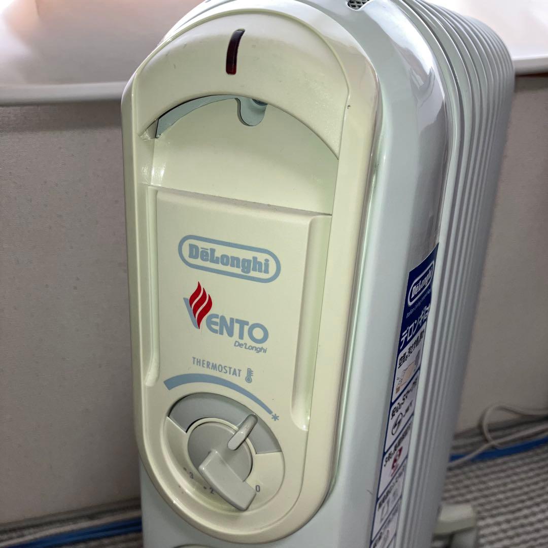 デロンギ 社製　オイル密閉式ラジエター型ヒーター　V551115EFS 伊製
