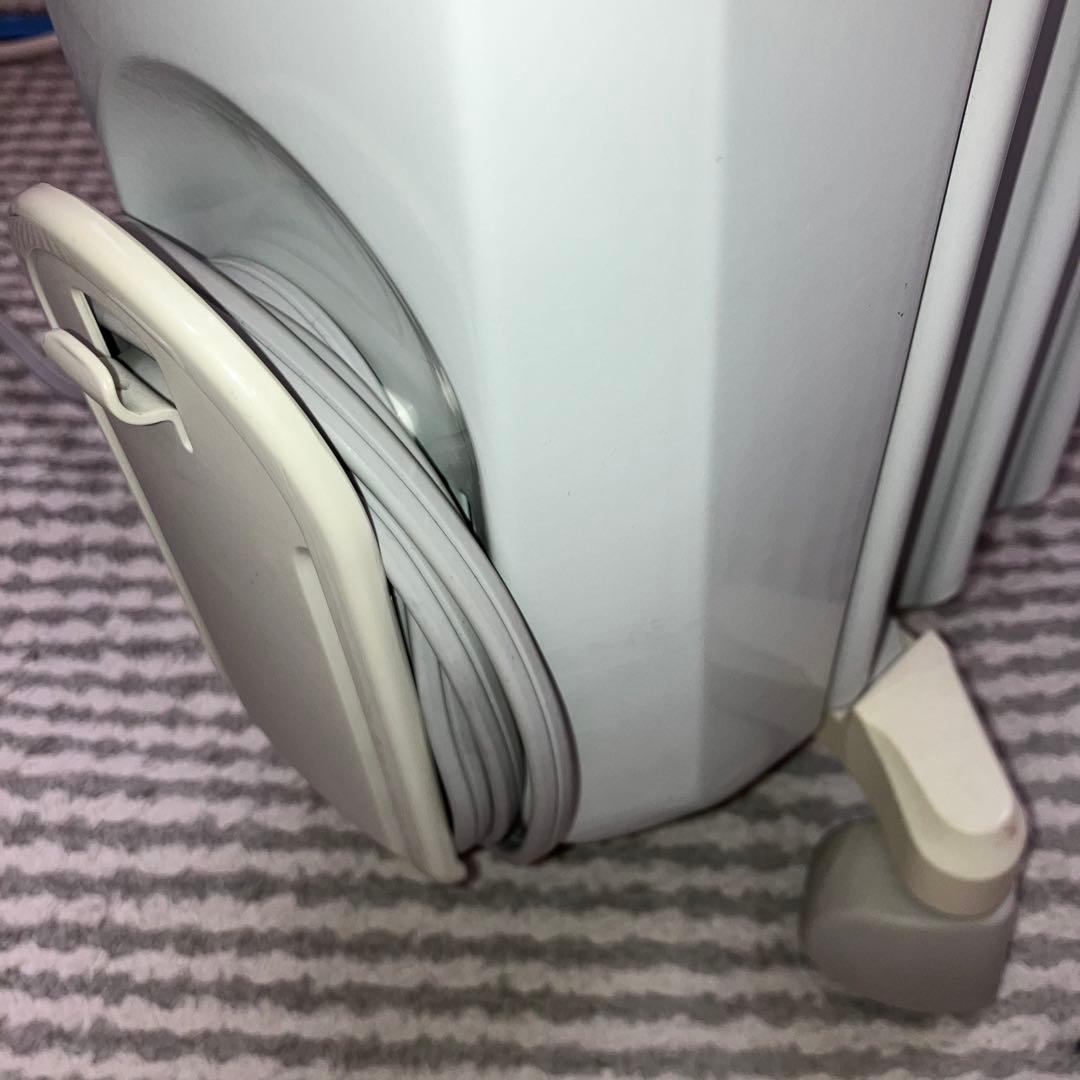 デロンギ 社製　オイル密閉式ラジエター型ヒーター　V551115EFS 伊製