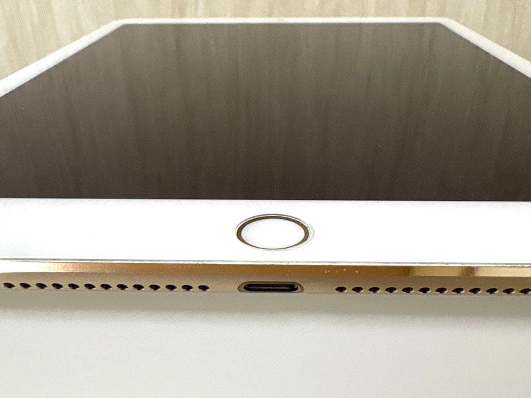 美品 iPad Air2 第2世代 128GB au