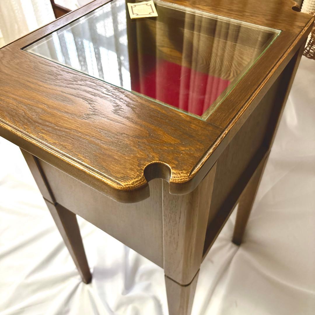 イタリアGiglio社　マホガニー木製サイドテーブル ガラス天板　2つ引き出し