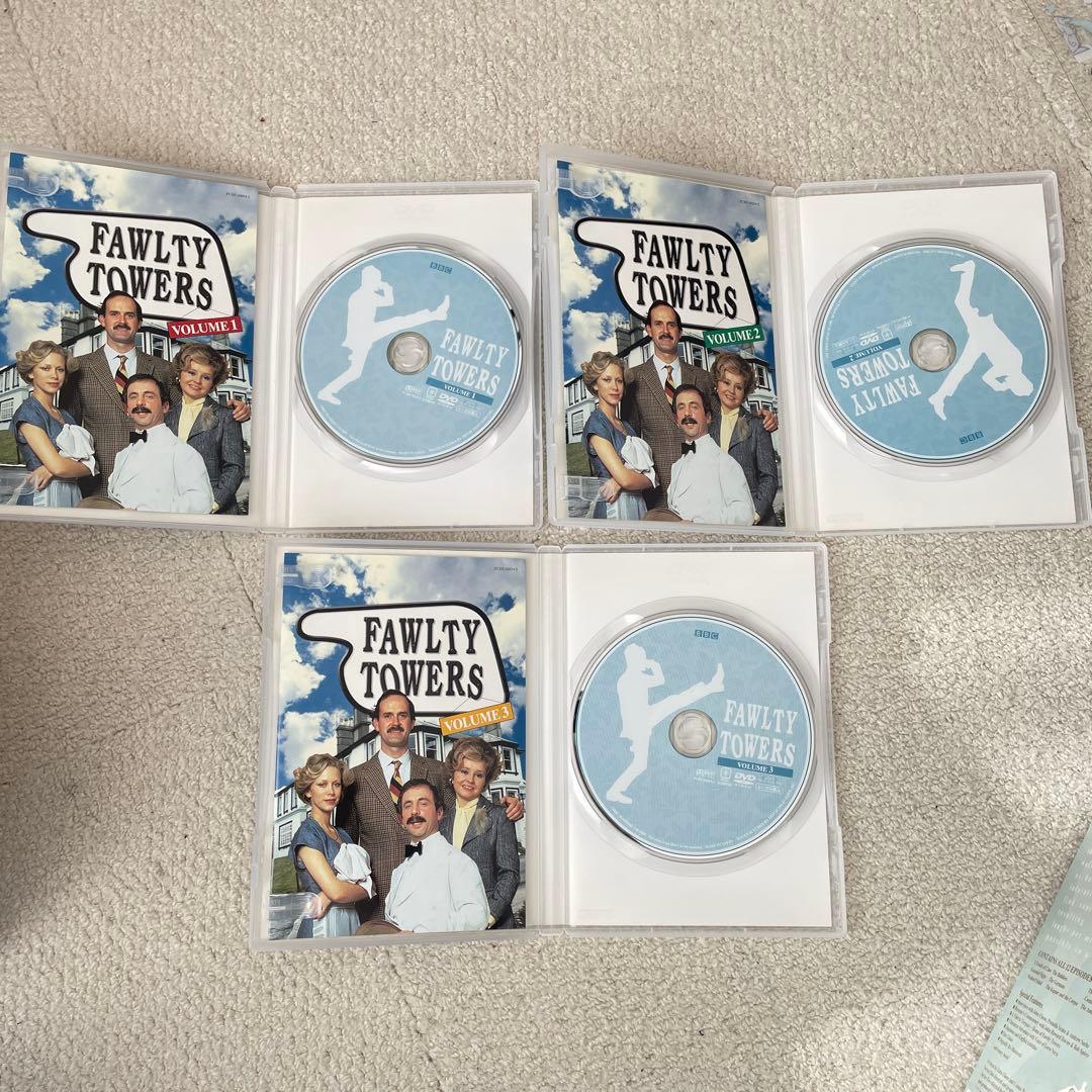 フォルティタワーズ コンプリートDVDボックス〈3枚組〉 Tシャツ付き