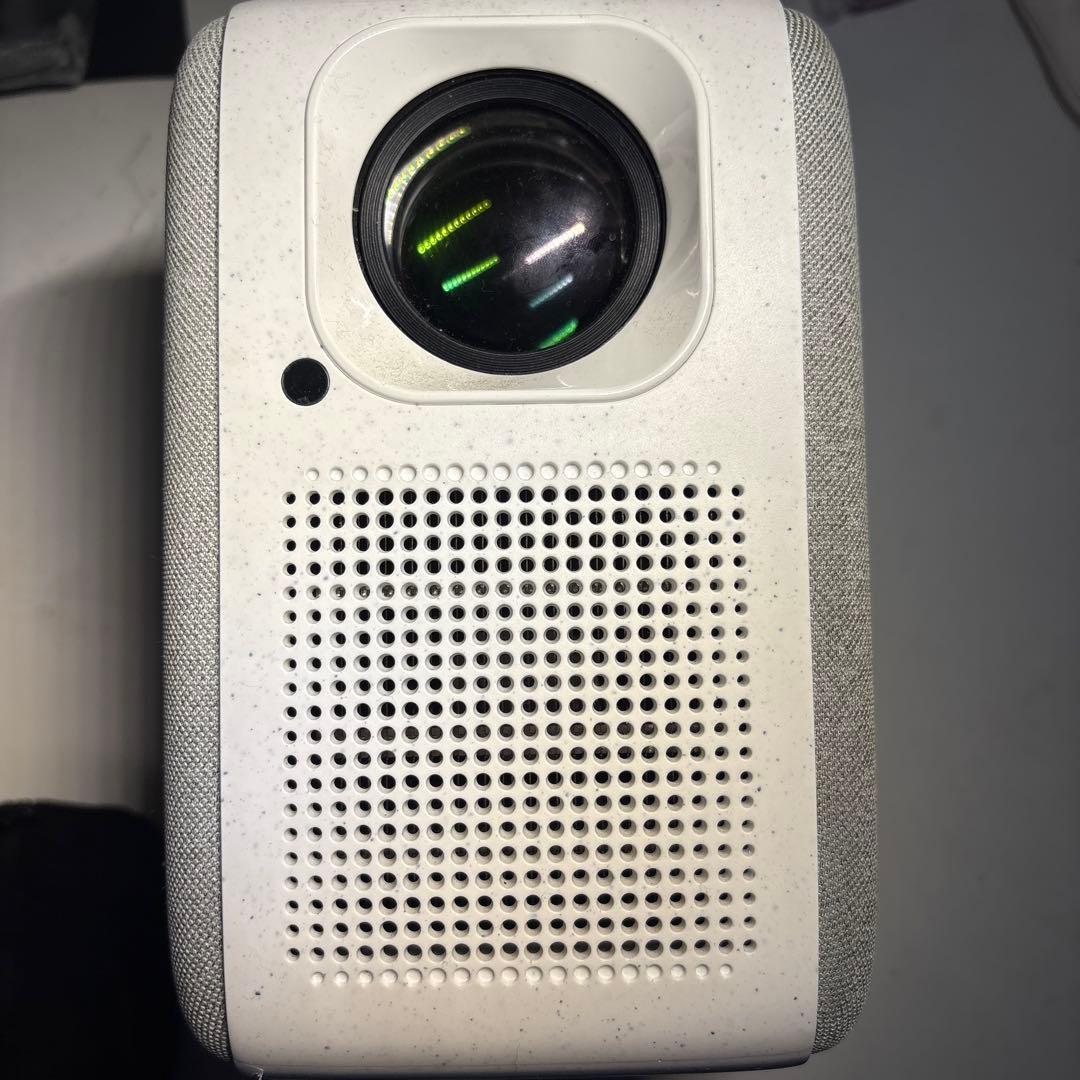 ETOEのプロジェクターとケース