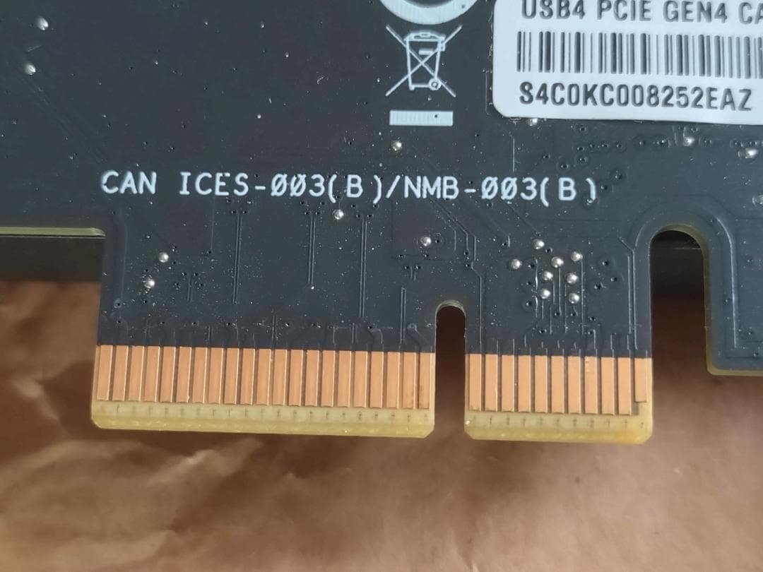 拡張カード ASUS USB4 PCIe Gen4 Card