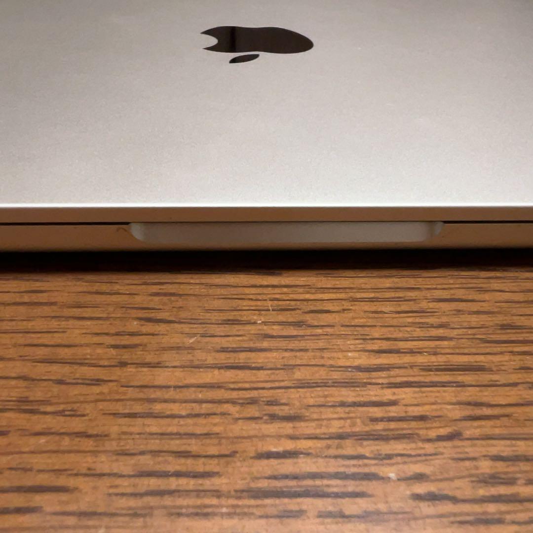 Macbook Air 2022 M2 13.6インチ 16GBメモリ 1TB