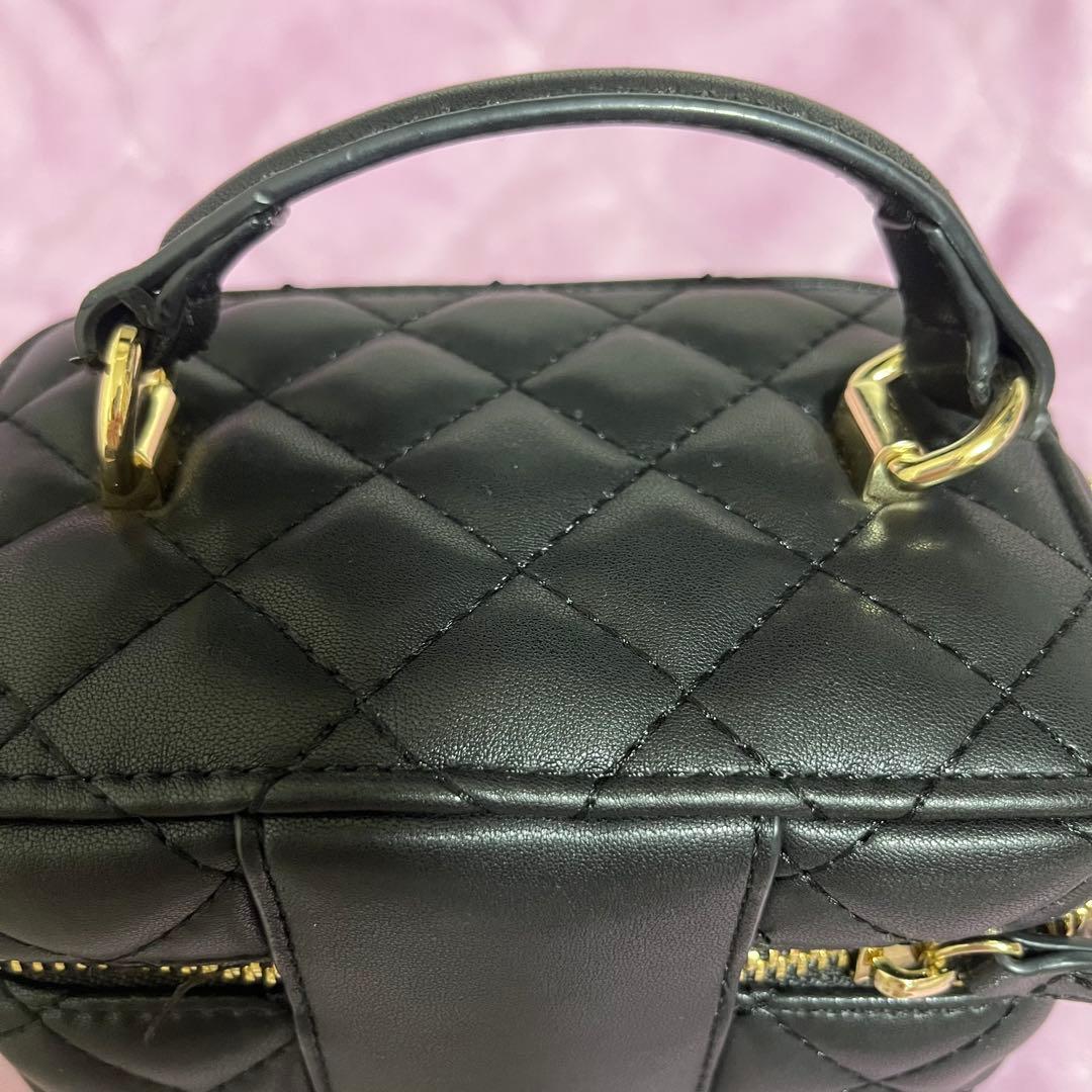 Darich キルティングスクエアミニバッグ ゴールドパーツ ブラック 黒