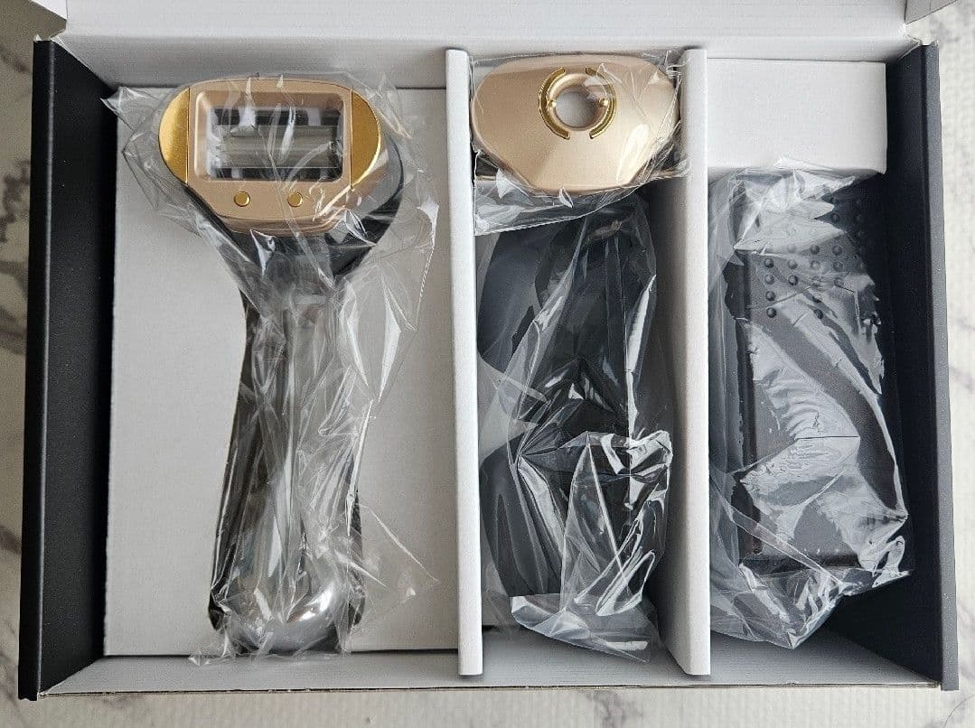 【新品/未使用】オムニ　光脱毛器　ハイパワーフラッシュエステスピーディー